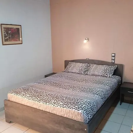 Ledakis Apartment Frangokastello