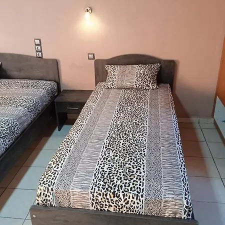 Ledakis Apartment
